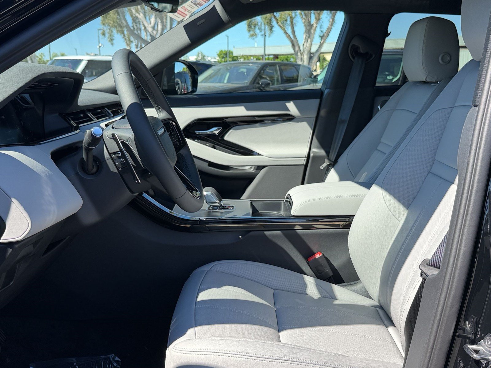 New 2026 Land Rover Range Rover Evoque S AWD/4WD image 28