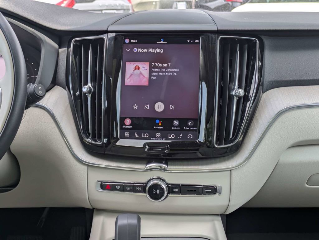 Certified 2024 Volvo XC60 T8 Plus w/ Protection Package Premier AWD/4WD image 21