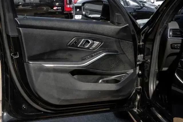 Used 2024 BMW 330i Sedan image 37