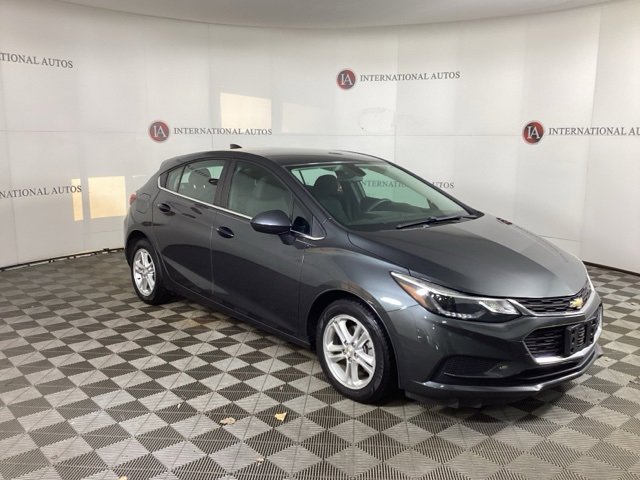 Used 2018 Chevrolet Cruze LT w/ Convenience Package image 3