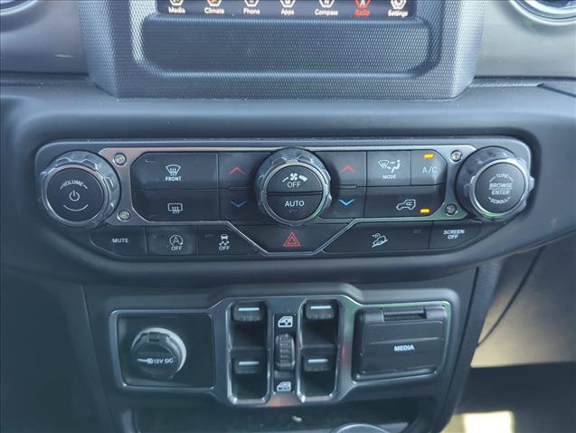 Used 2019 Jeep Wrangler Unlimited Sahara AWD/4WD image 22