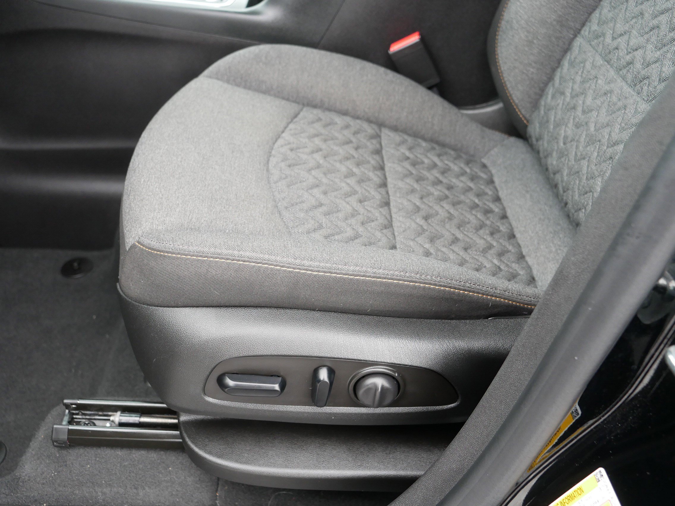 Used 2024 Chevrolet Equinox LT image 20