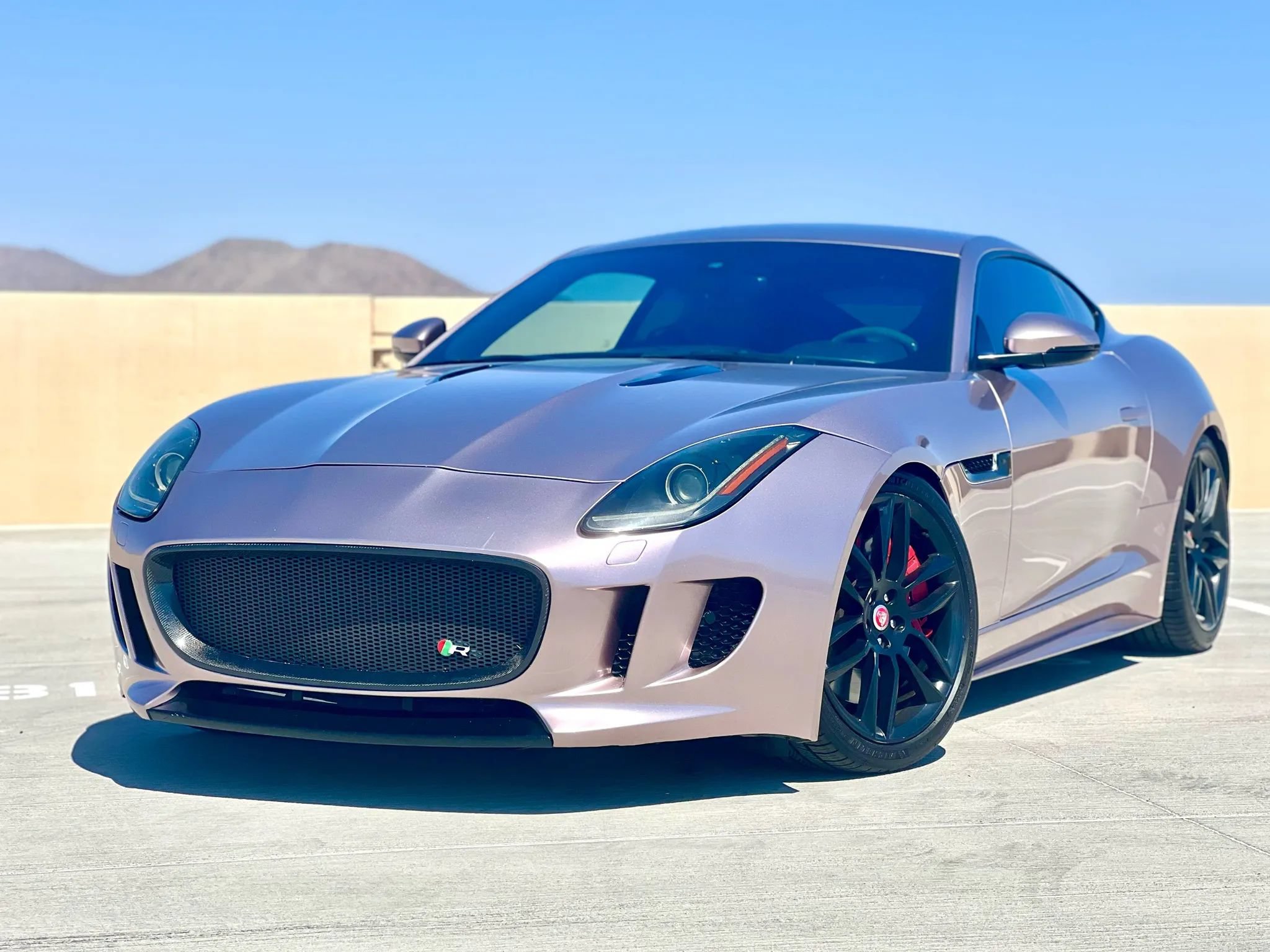 Used 2015 Jaguar F-TYPE R RWD image 5