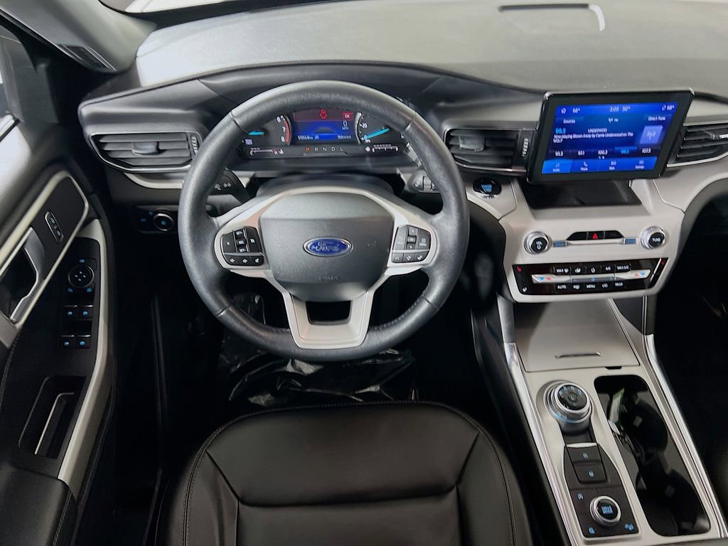 Used 2024 Ford Explorer XLT w/ Equipment Group 202A image 19