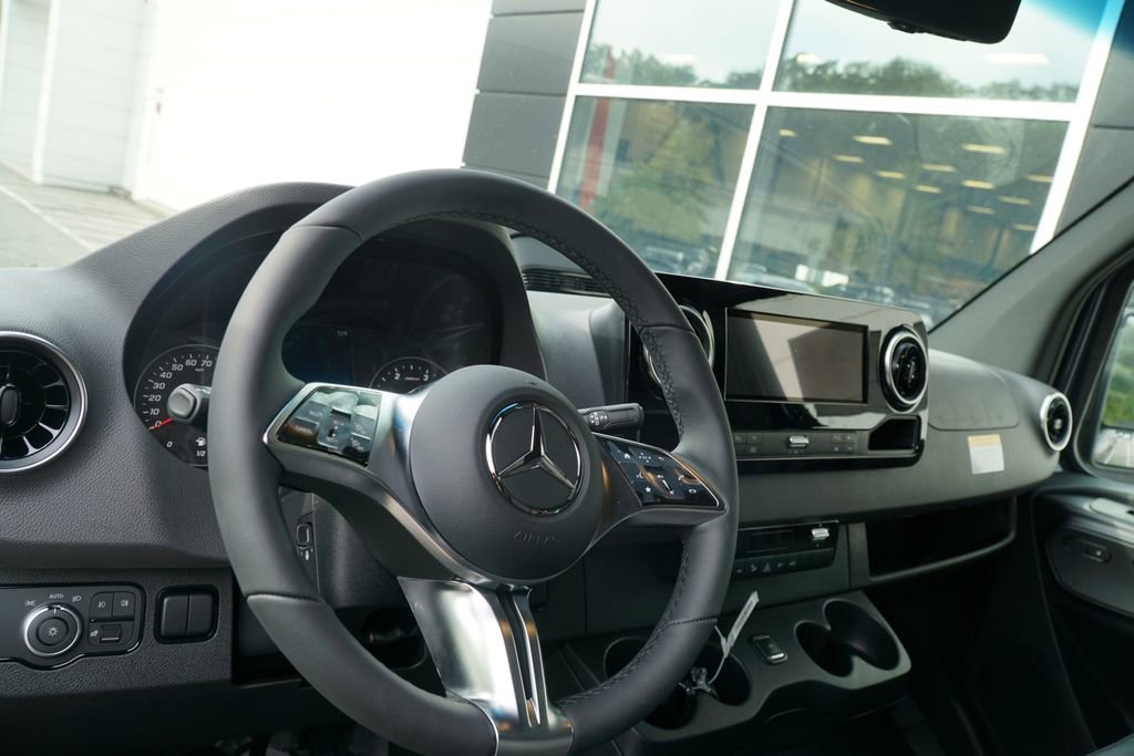New 2025 Mercedes-Benz Sprinter 2500 image 14