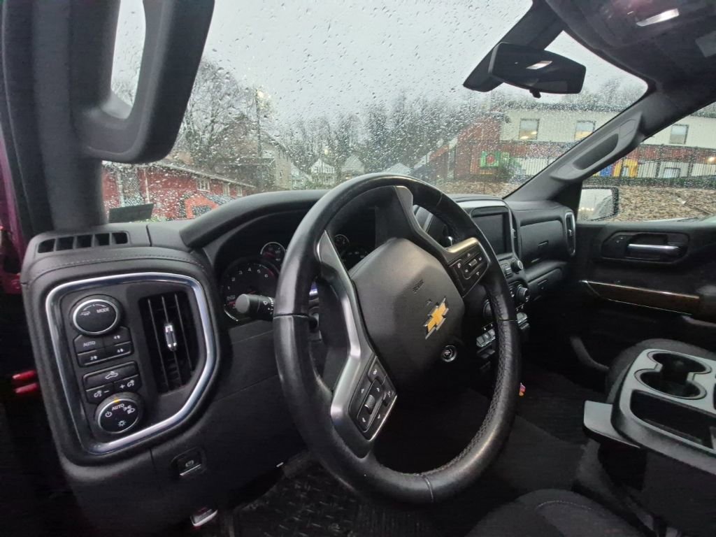 Used 2022 Chevrolet Silverado 1500 LT image 10