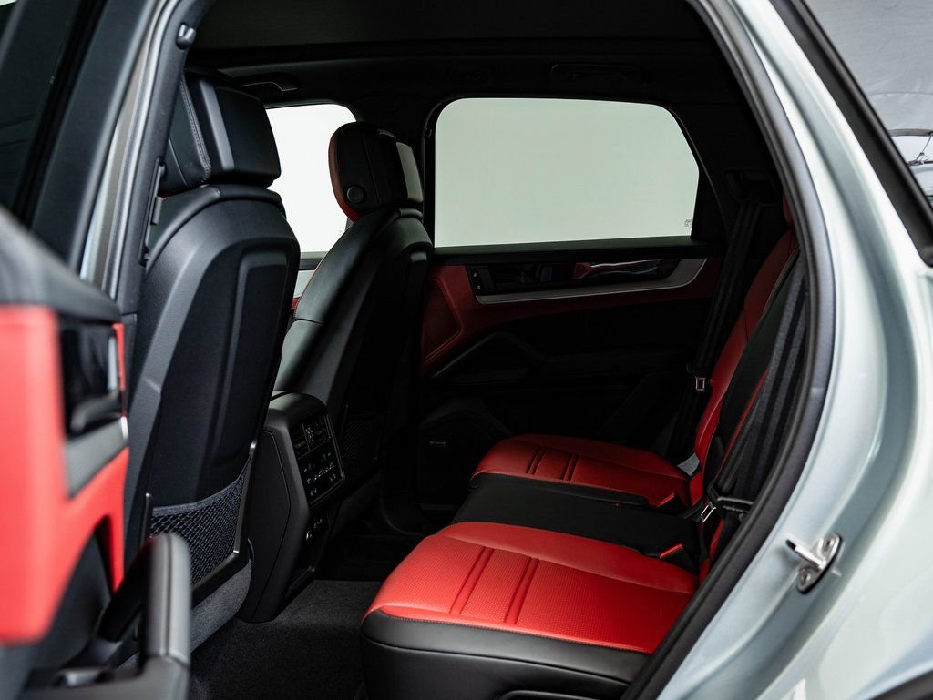New 2026 Porsche Cayenne image 43