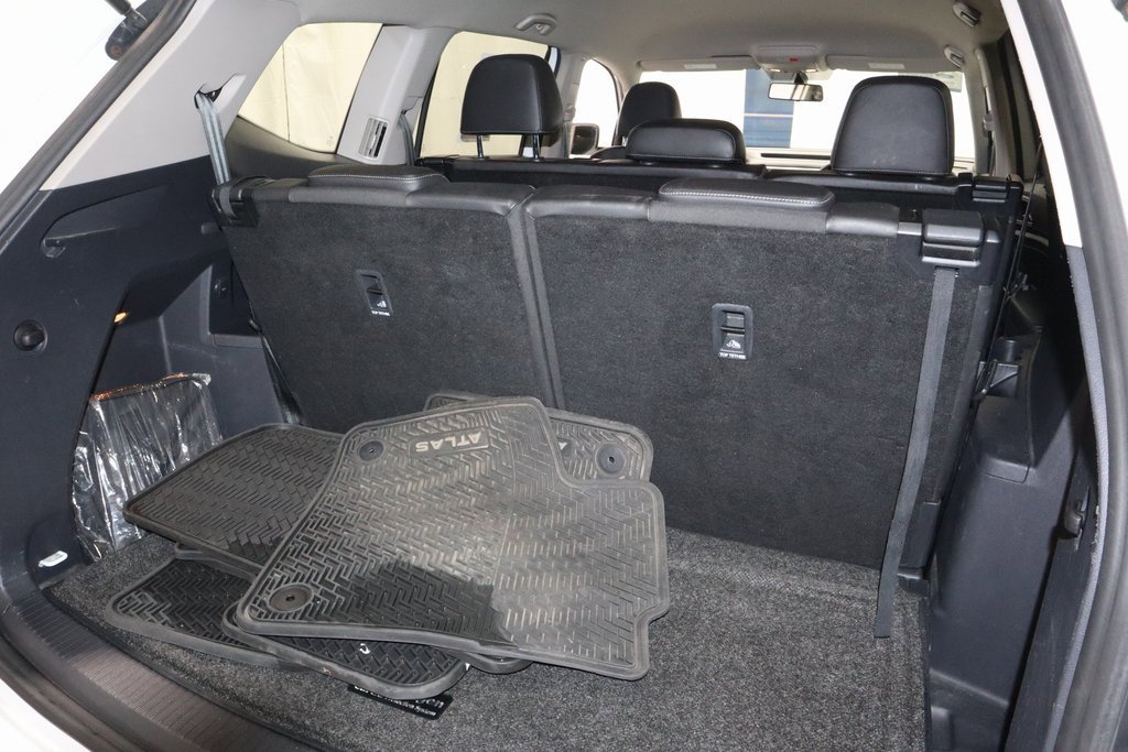 Used 2019 Volkswagen Atlas SE w/ Towing Package image 16