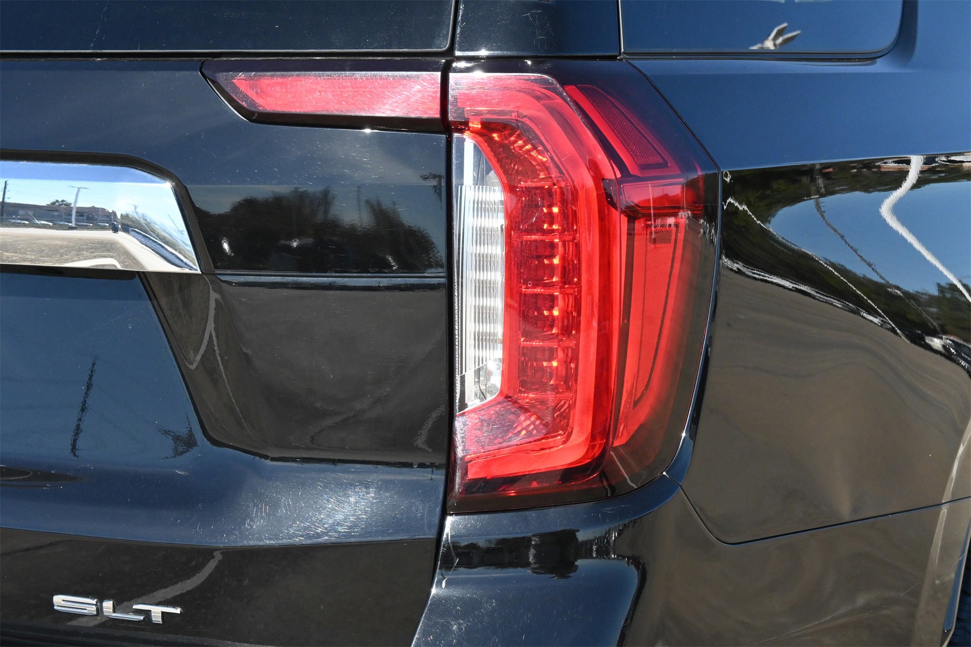 Used 2024 GMC Yukon SLT image 23