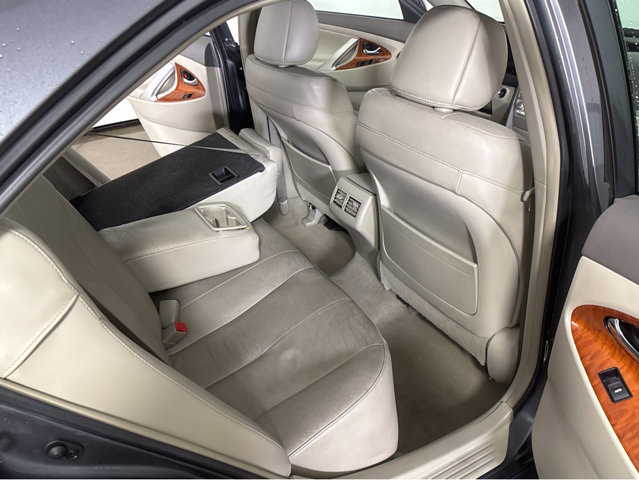 Used 2010 Toyota Camry XLE image 36