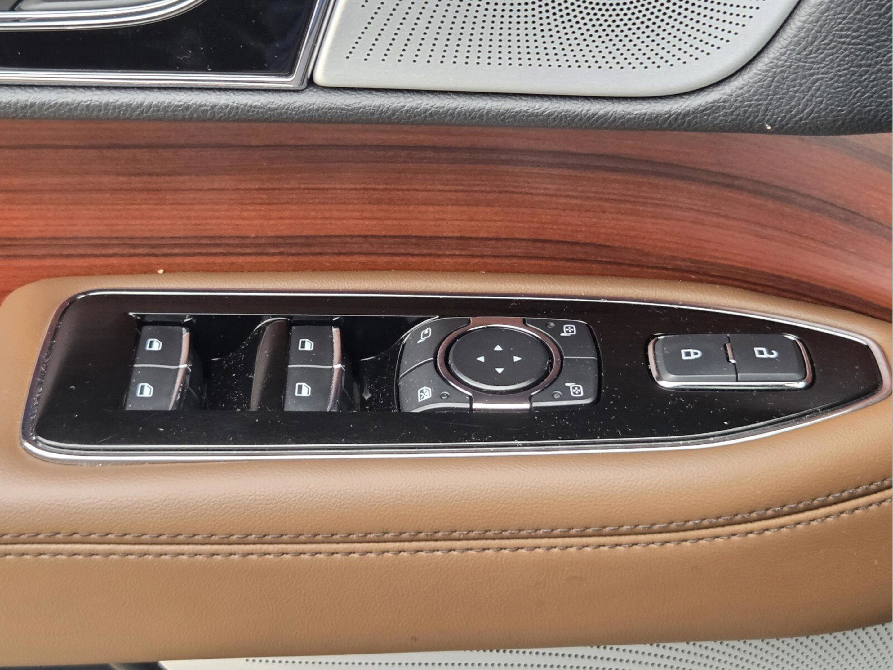 Used 2024 Lincoln Navigator L Reserve AWD/4WD image 13