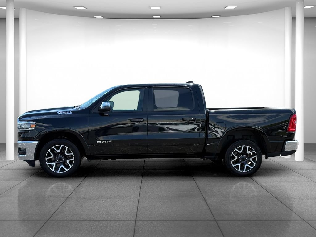 Used 2025 RAM 1500 Laramie AWD/4WD image 4