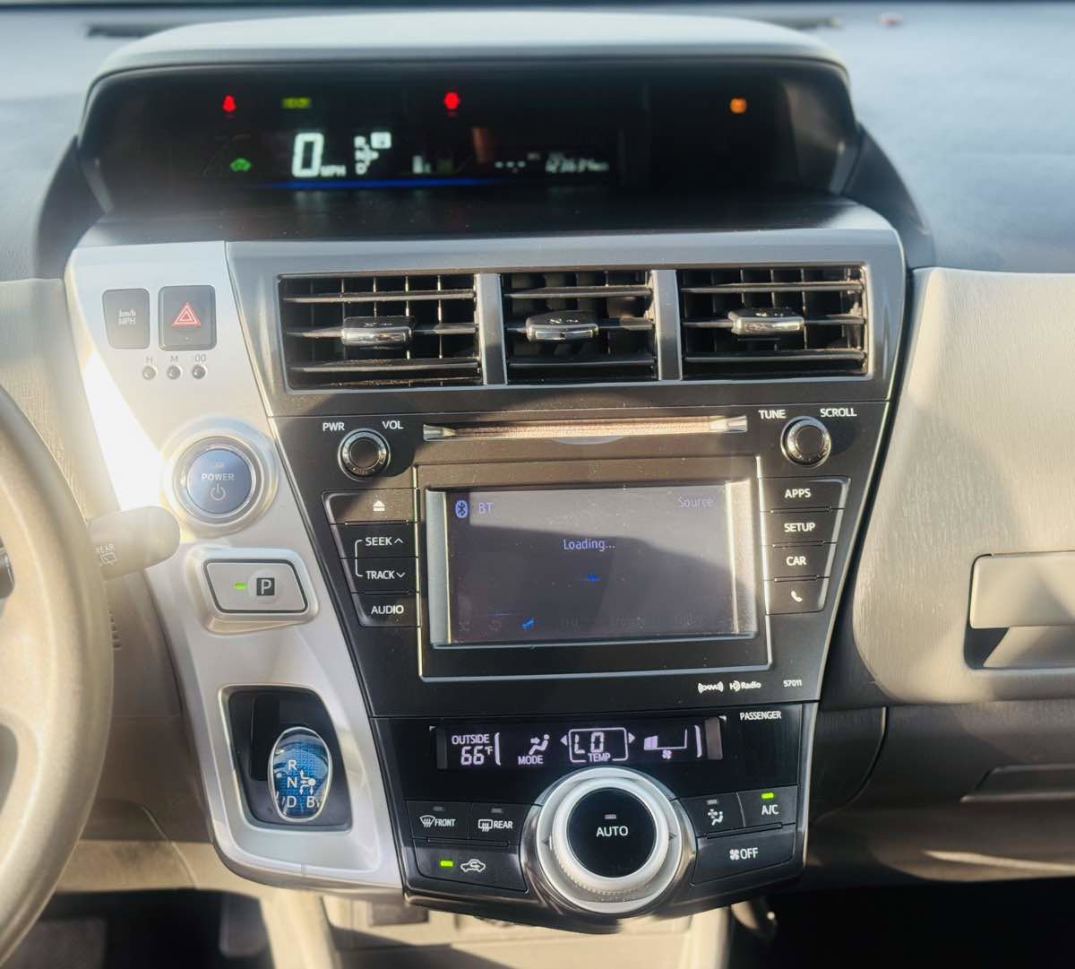 Used 2014 Toyota Prius V Two image 28