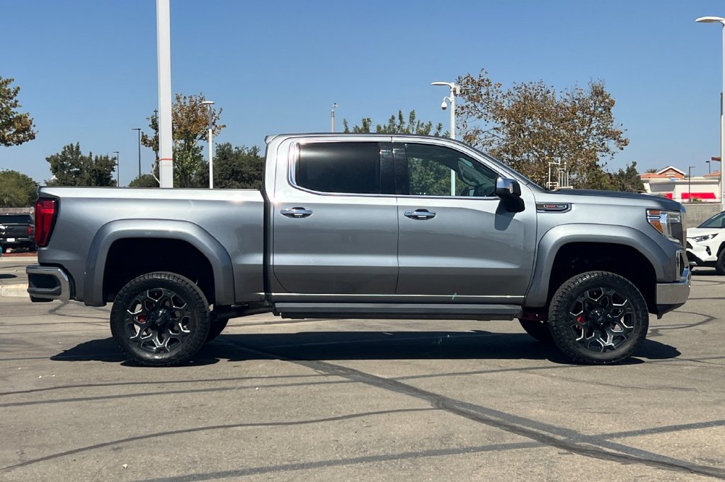 Used 2021 GMC Sierra 1500 SLT w/ SLT Premium Plus Package AWD/4WD image 3