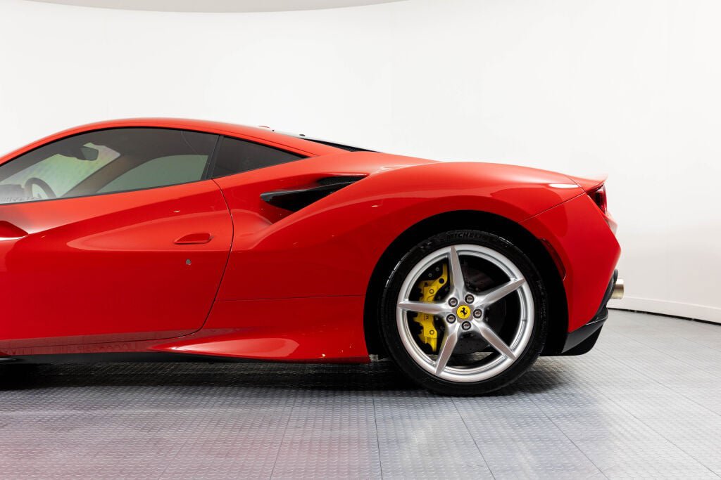 Certified 2021 Ferrari F8 Tributo RWD image 26