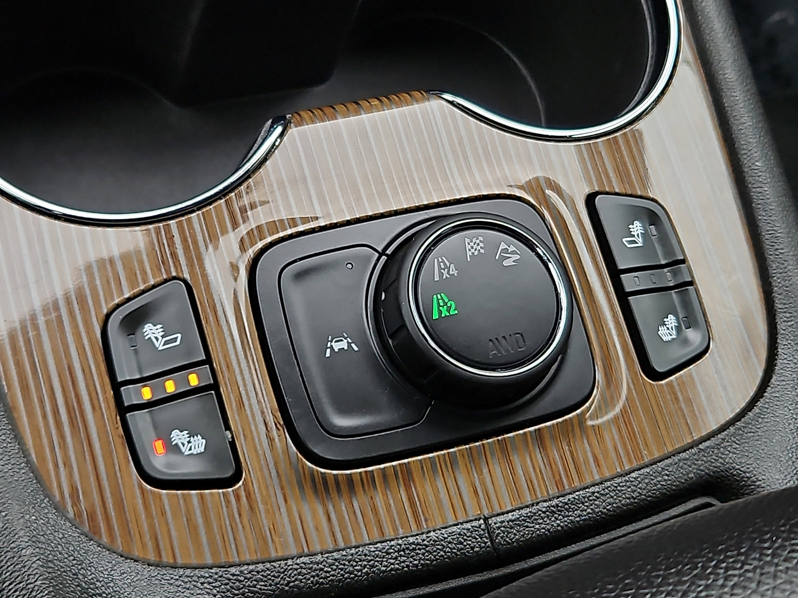 Used 2023 GMC Acadia SLE w/ Driver Convenience Package image 23