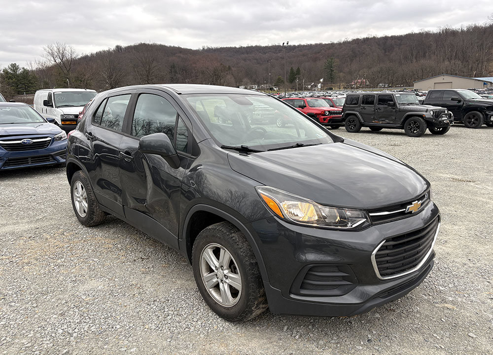 Used 2019 Chevrolet Trax LS AWD/4WD image 1
