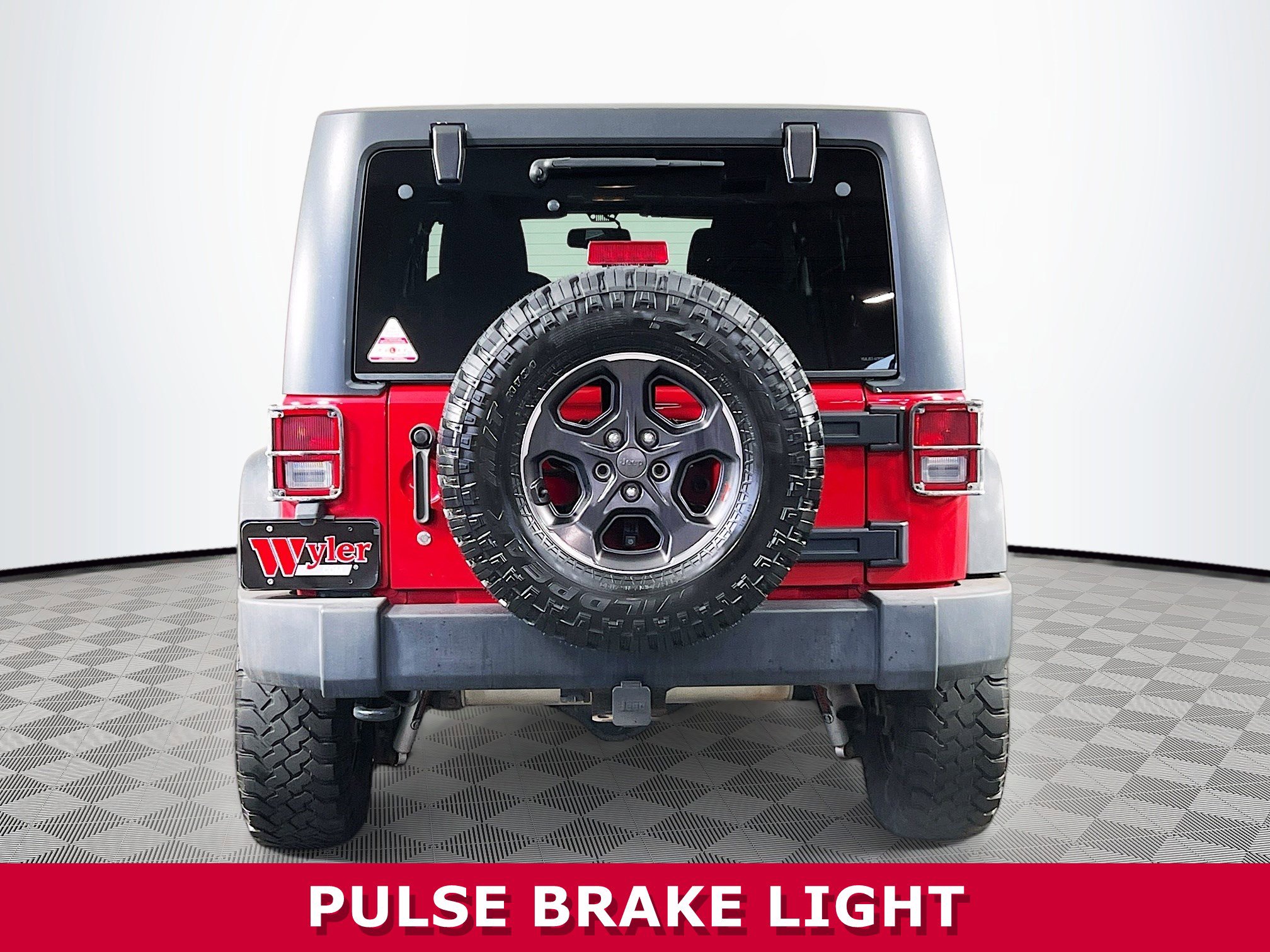 Used 2013 Jeep Wrangler Unlimited Sahara w/ Connectivity Group image 24