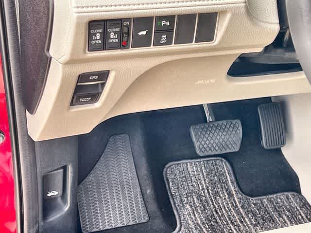 Certified 2026 Honda Odyssey Touring image 29