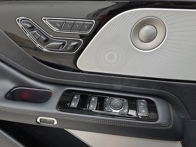 New 2026 Lincoln Aviator Reserve AWD/4WD image 25