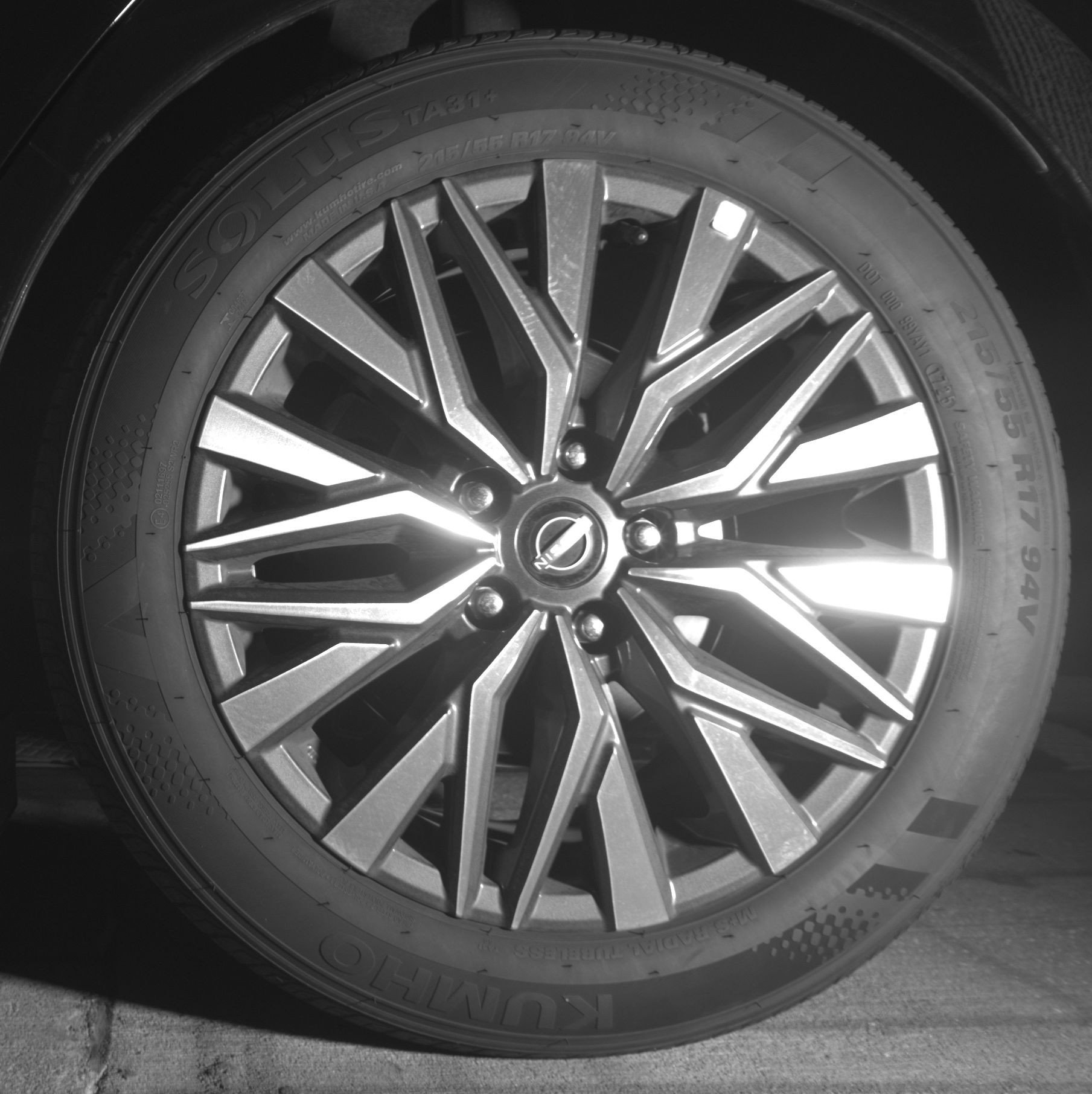 Used 2025 Nissan Altima 2.5 SV FWD image 14