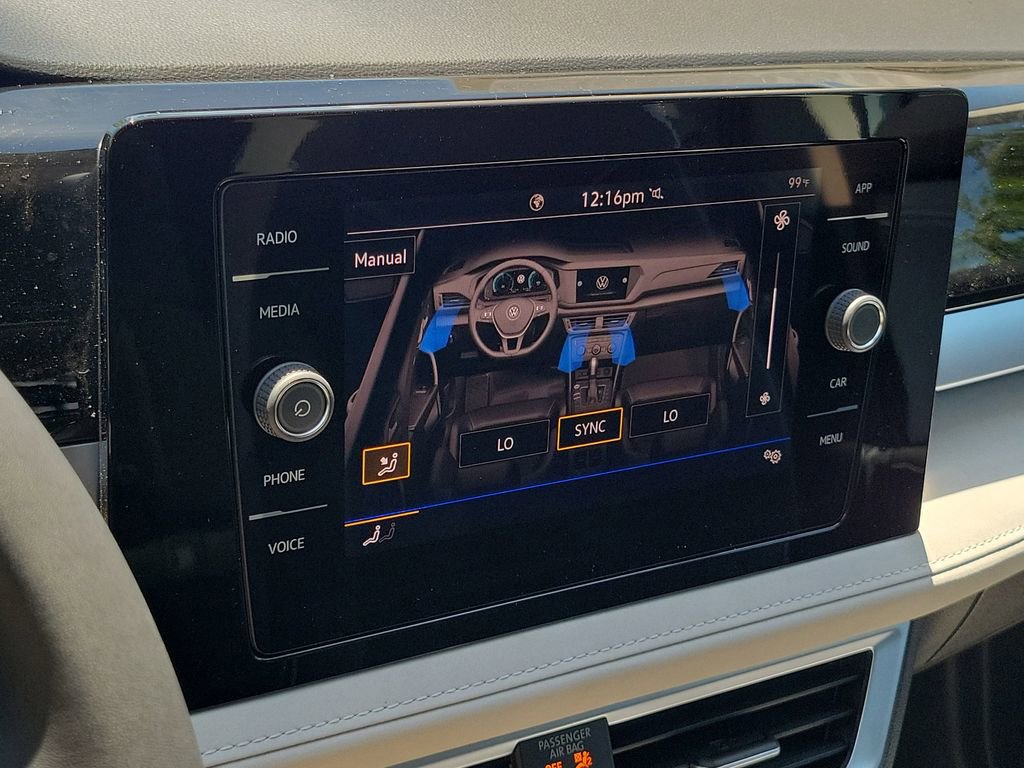 New 2026 Volkswagen Taos SE FWD image 9