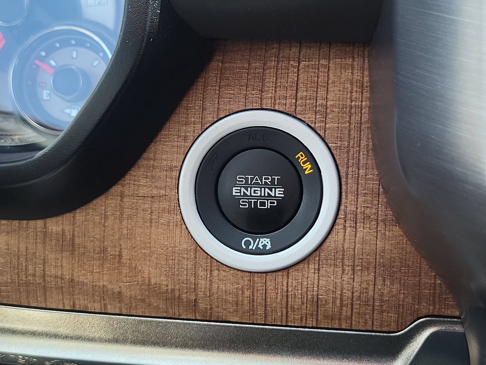 Used 2021 RAM 1500 Limited AWD/4WD image 17