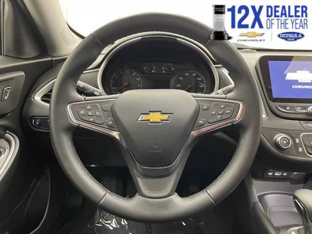 Certified 2025 Chevrolet Malibu RS FWD image 11