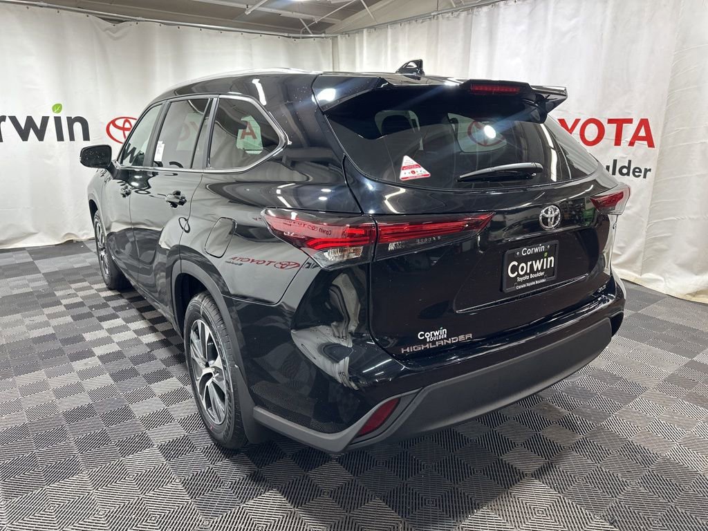 New 2026 Toyota Highlander XLE image 5