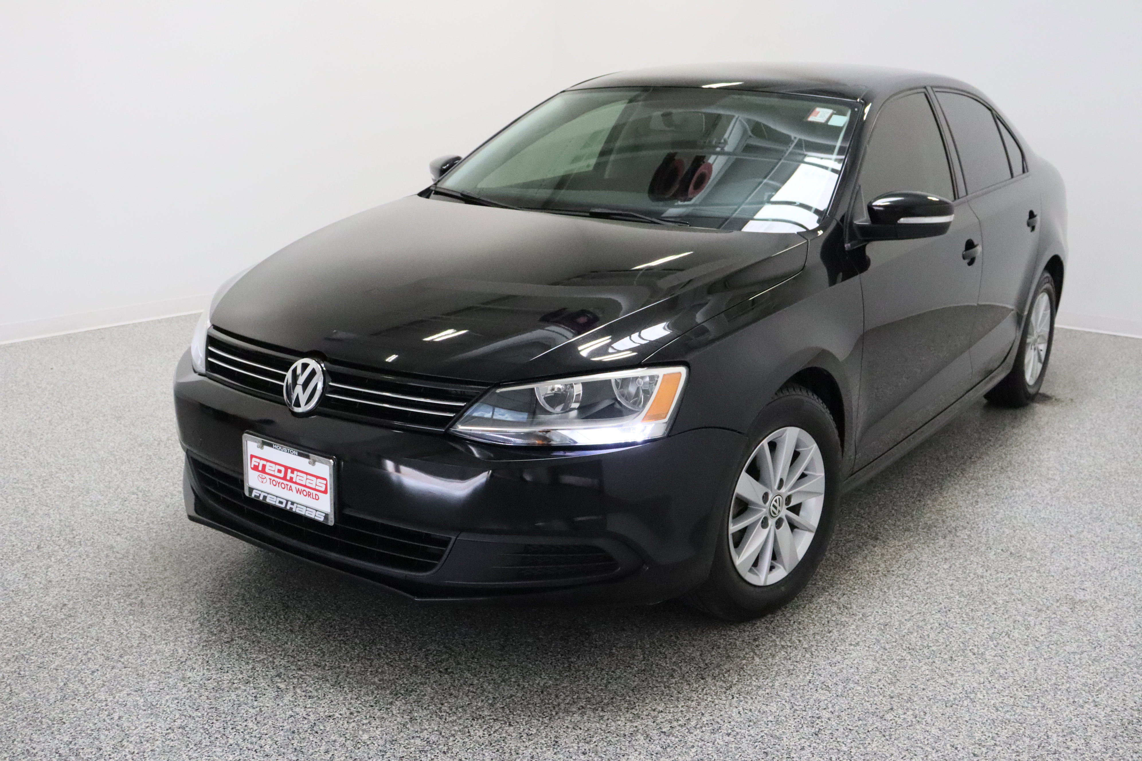 Used 2012 Volkswagen Jetta SE image 2