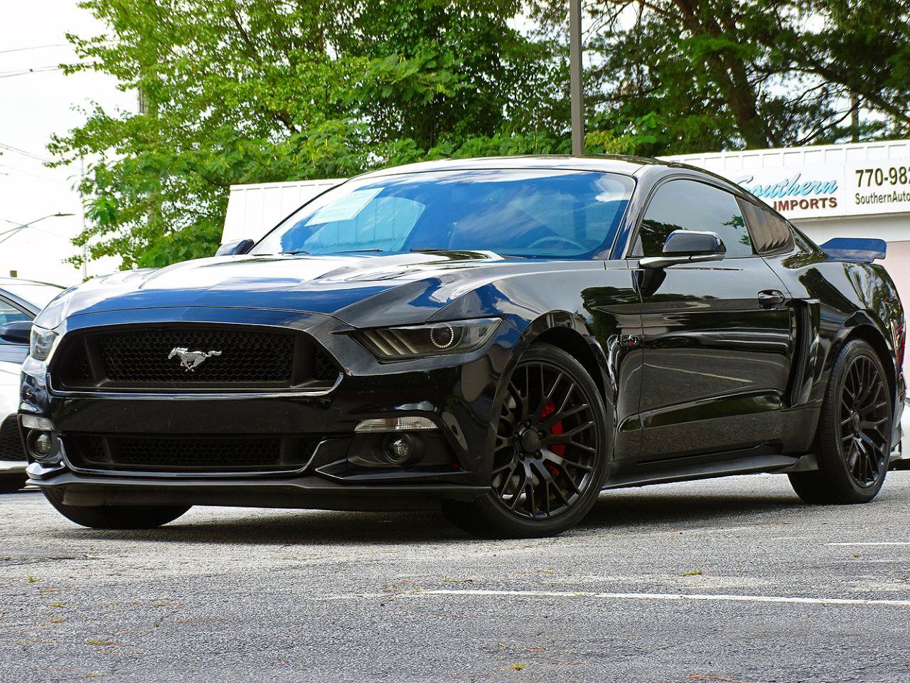 Used 2017 Ford Mustang GT Premium w/ Equipment Group 401A RWD image 5