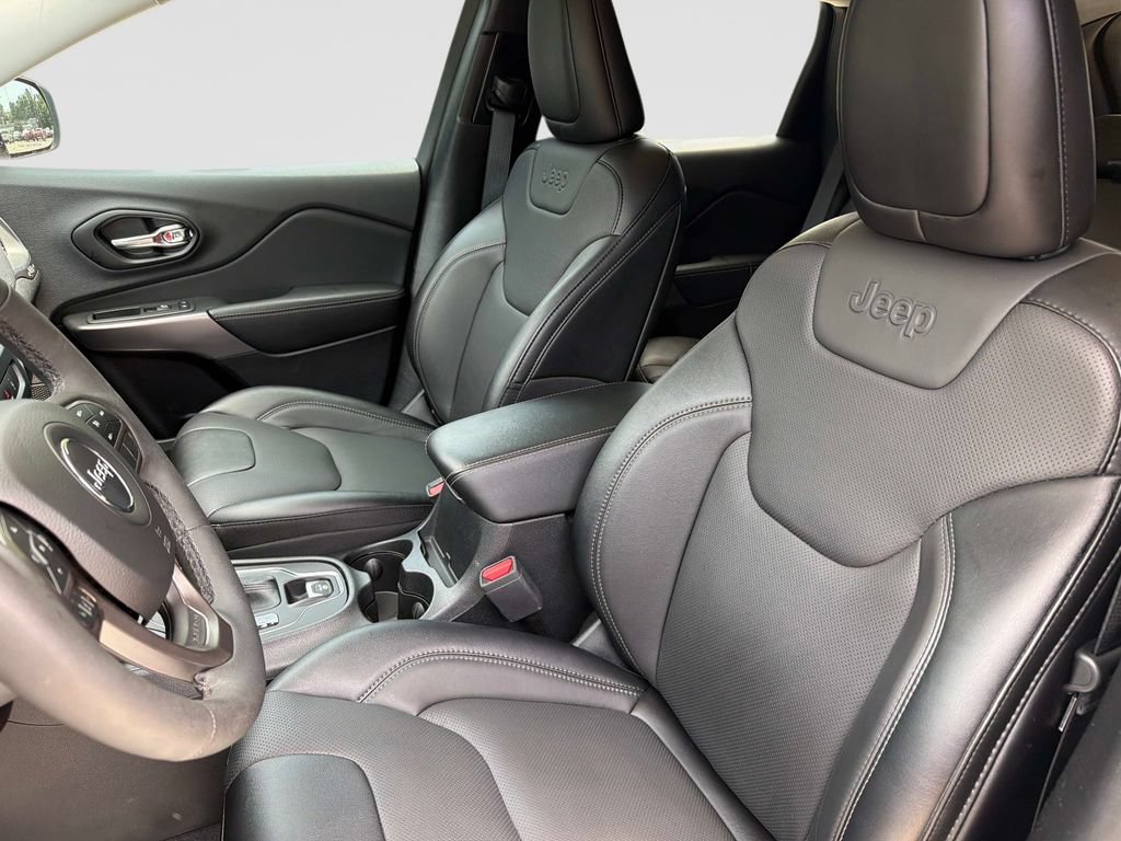 Used 2022 Jeep Cherokee Latitude Lux w/ Sun & Sound Group AWD/4WD image 21