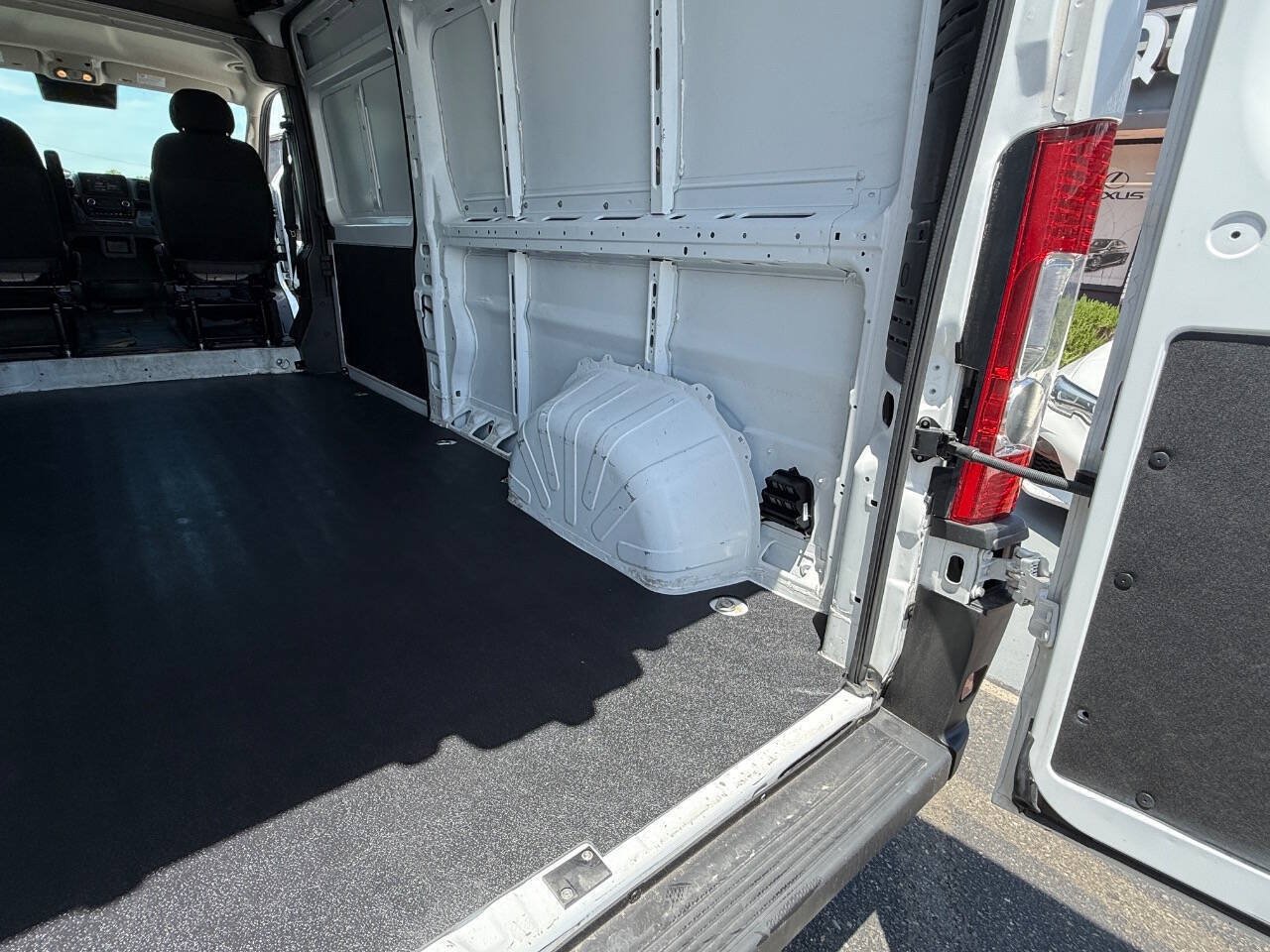 Used 2025 RAM ProMaster 2500 w/ Convenience Group FWD image 16