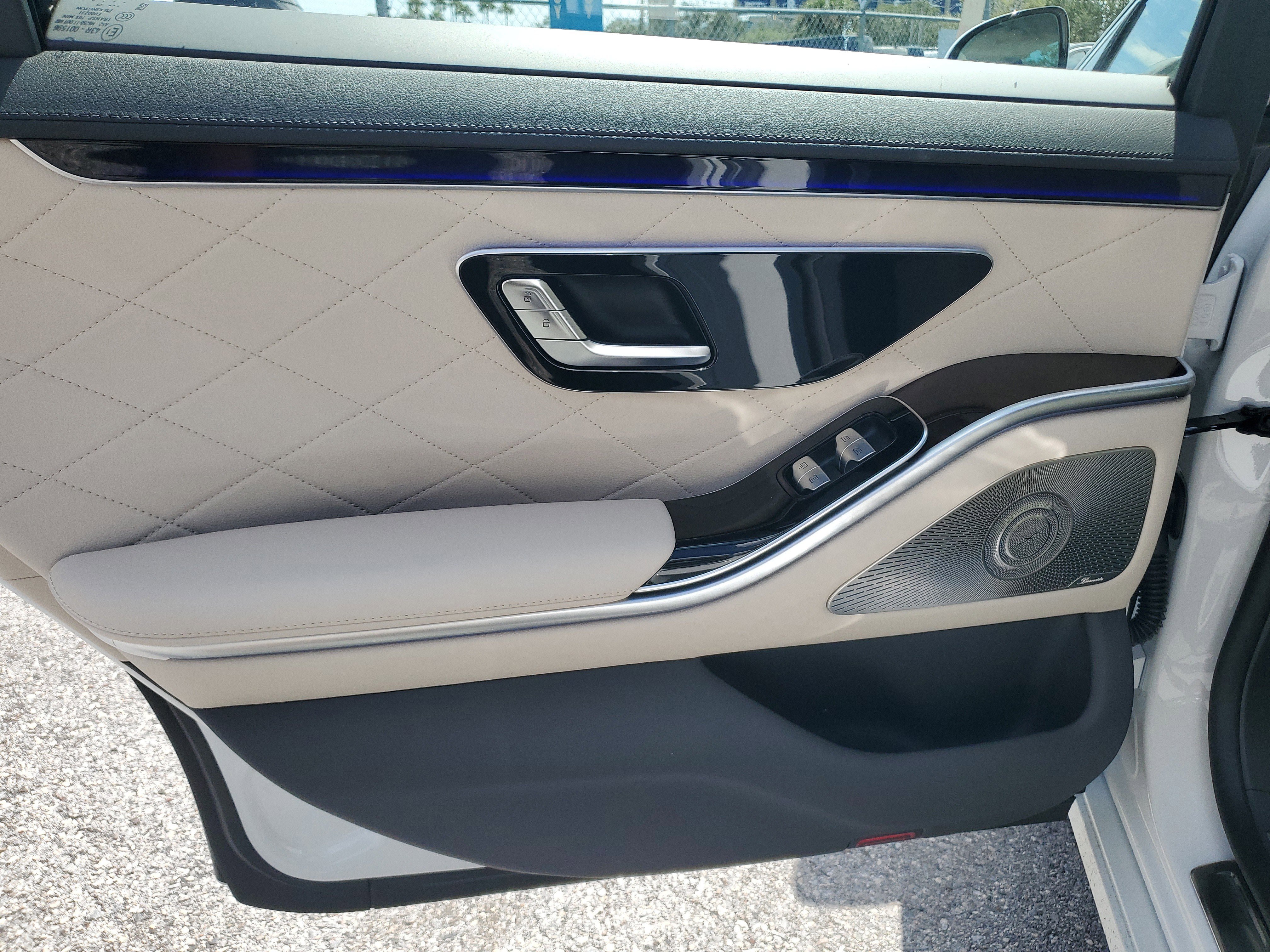 New 2026 Mercedes-Benz S 580e 4MATIC Sedan image 10