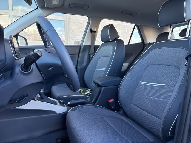 Used 2025 Hyundai Venue Limited image 18