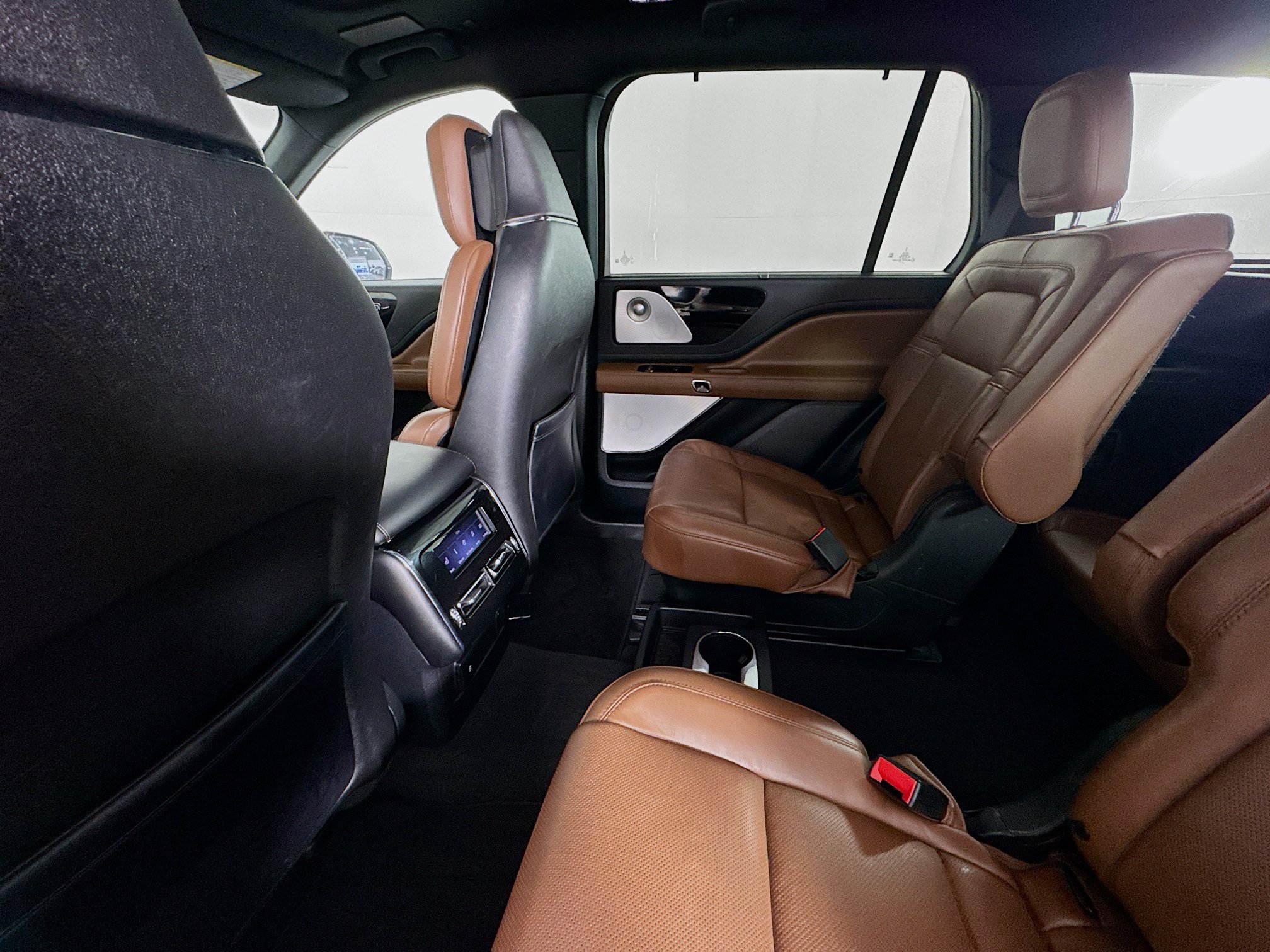 Used 2023 Lincoln Aviator Grand Touring w/ Equipment Group 301A AWD/4WD image 23