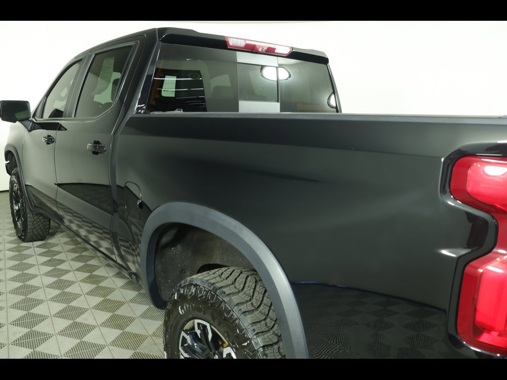 Used 2022 Chevrolet Silverado 1500 ZR2 w/ Technology Package image 23