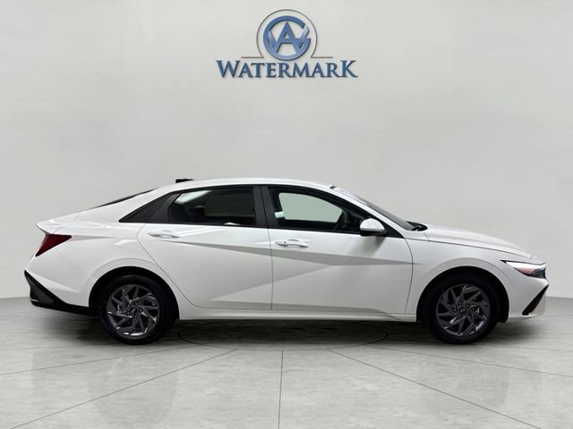 New 2026 Hyundai Elantra Blue image 6
