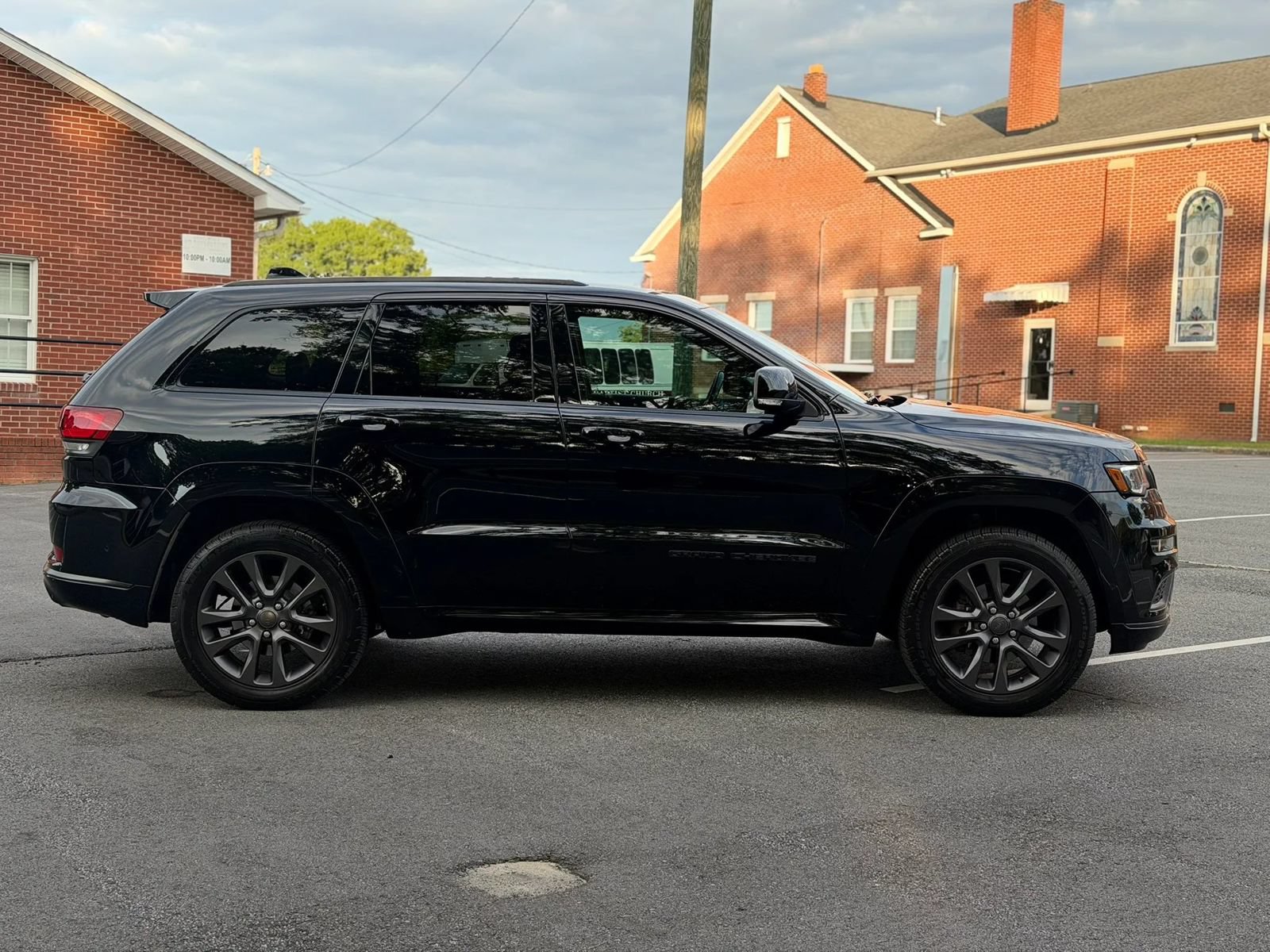 Used 2018 Jeep Grand Cherokee High Altitude AWD/4WD image 7
