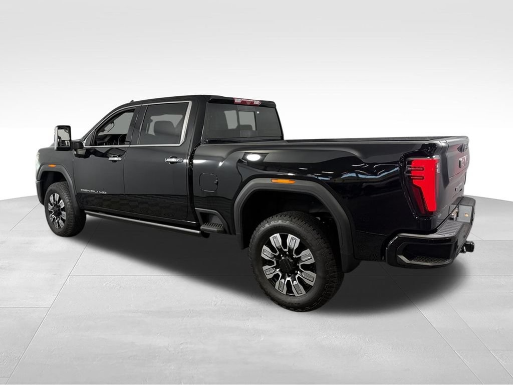 Used 2024 GMC Sierra 3500 Denali w/ Denali Reserve Package AWD/4WD image 8