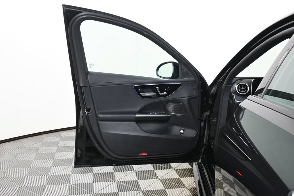 Certified 2023 Mercedes-Benz C 300 4MATIC Sedan image 23