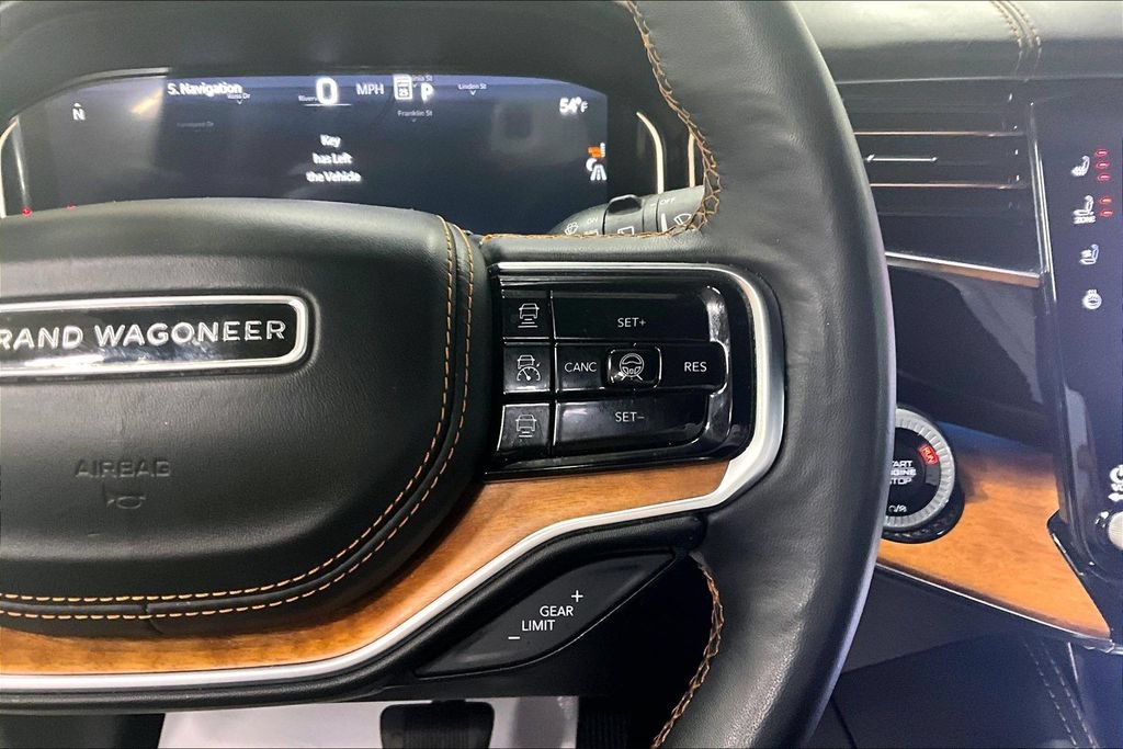Used 2024 Jeep Grand Wagoneer L Series III AWD/4WD image 18