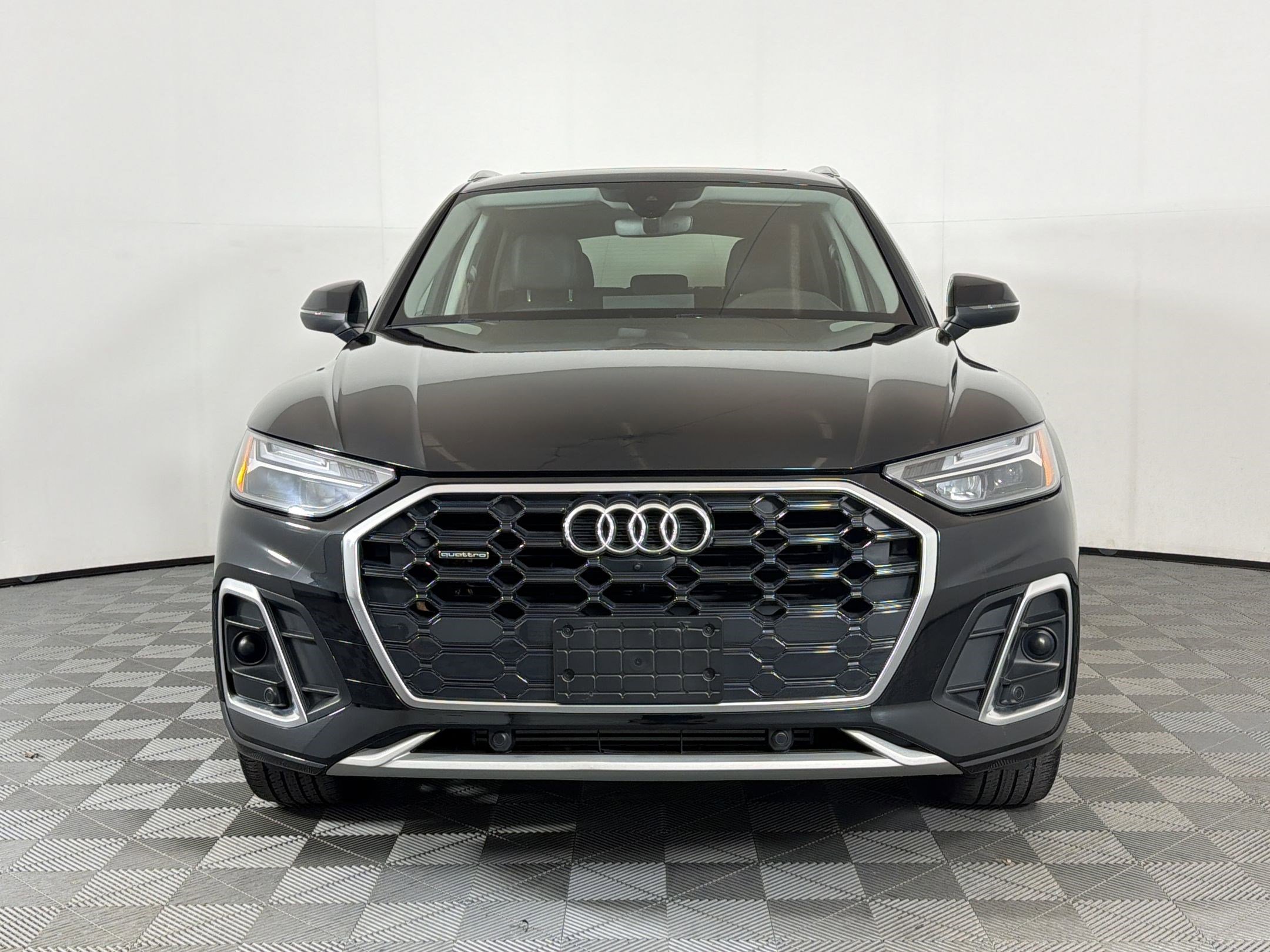 Used 2023 Audi Q5 2.0T Premium Plus w/ Premium Plus Package AWD/4WD image 6