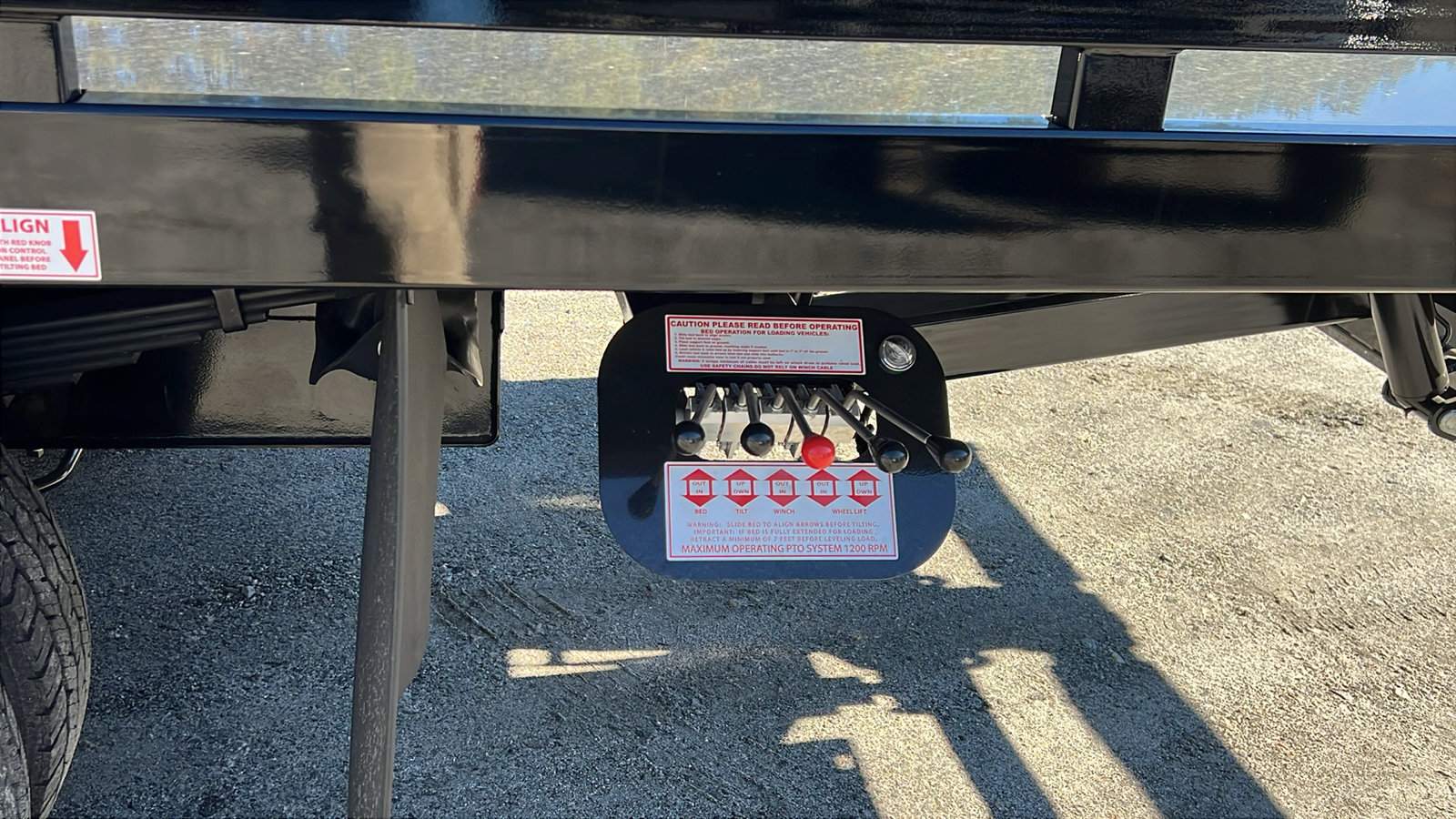 New 2025 RAM 5500 4x4 Regular Cab image 14