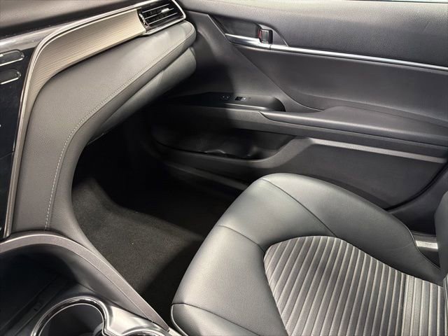 Used 2019 Toyota Camry SE image 25