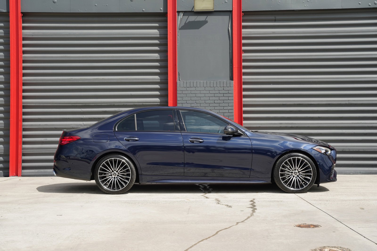 Used 2023 Mercedes-Benz C 300 Sedan image 2