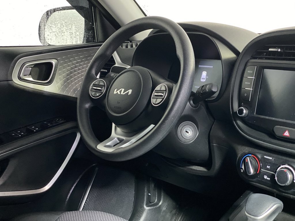 Used 2024 Kia Soul LX FWD image 10