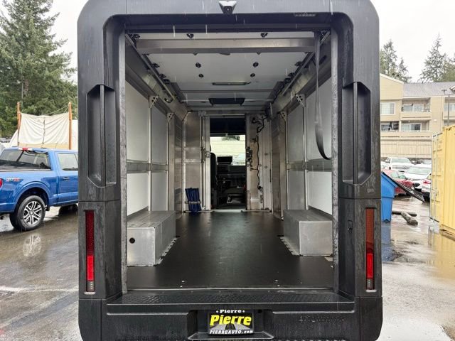 Used 2024 Chevrolet Brightdrop 600 w/ Commercial Equipment Package image 4