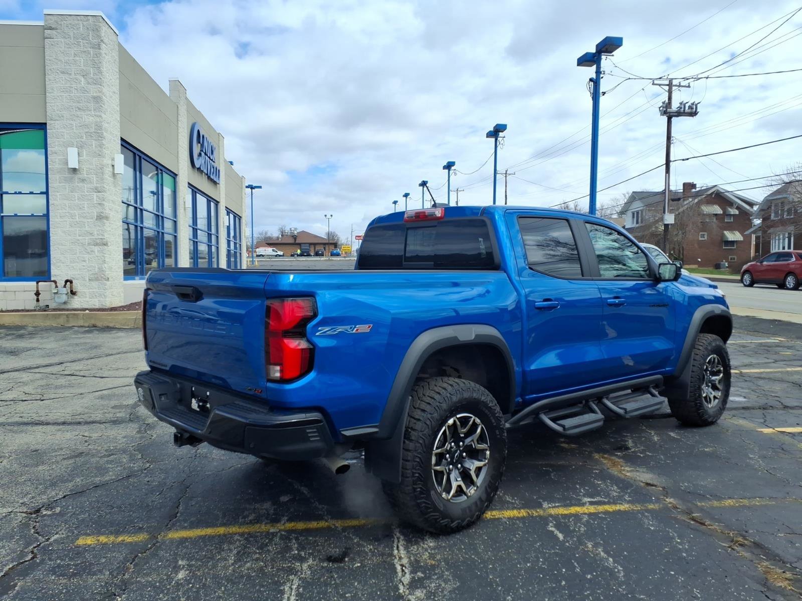 Certified 2024 Chevrolet Colorado ZR2 w/ Technology Package AWD/4WD image 3