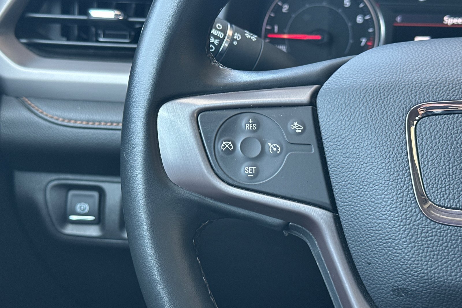 Certified 2023 GMC Acadia AT4 AWD/4WD image 34